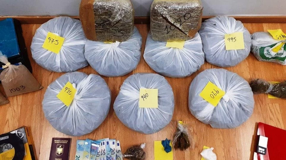 Τέλος σε σπείρα που φόρτωνε με ηρωίνη και κάνναβη την Αττική